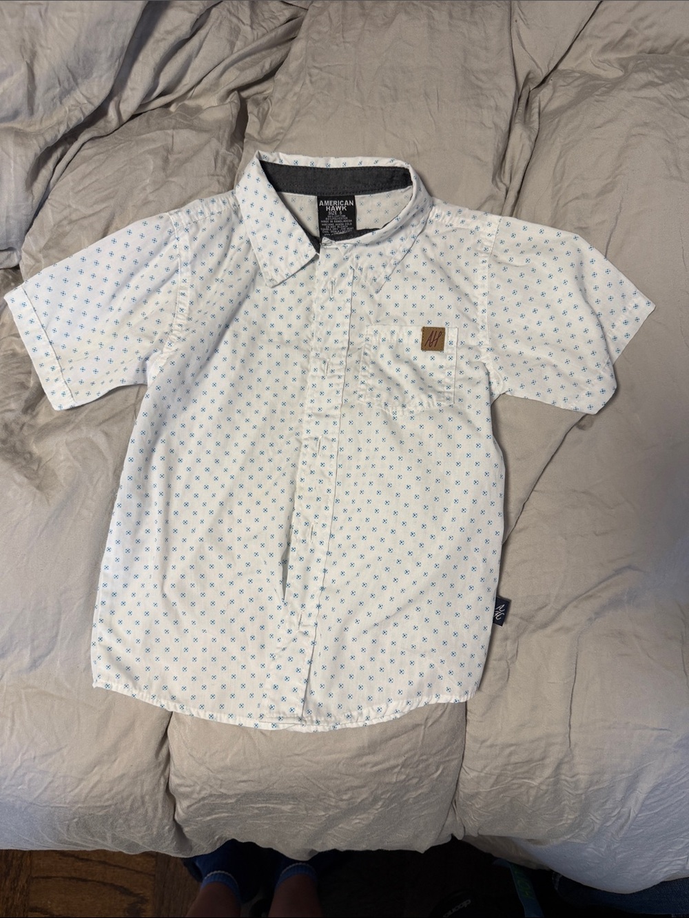 American Hawk White & Light Blue Short-Sleeve Button-Down Shirt - Kids